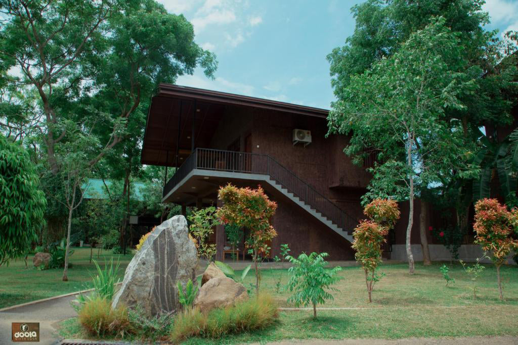 Doola River Edge, Udawalawe