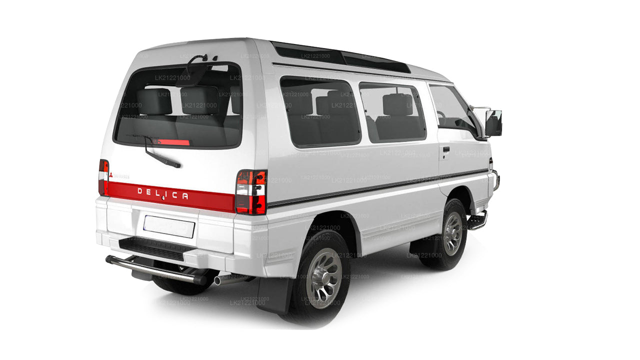 Mitsubishi L300 Standard Van (Selbstfahrer)