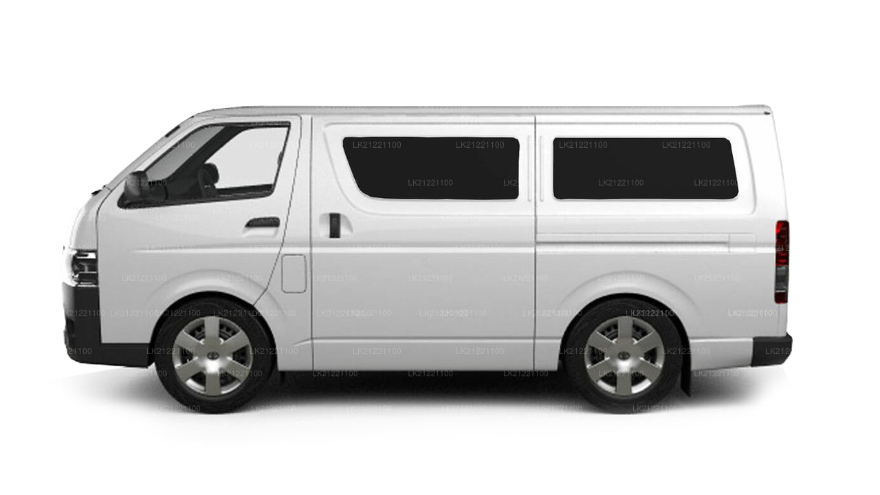 Toyota Regius Standard Van (Selbstfahrer)