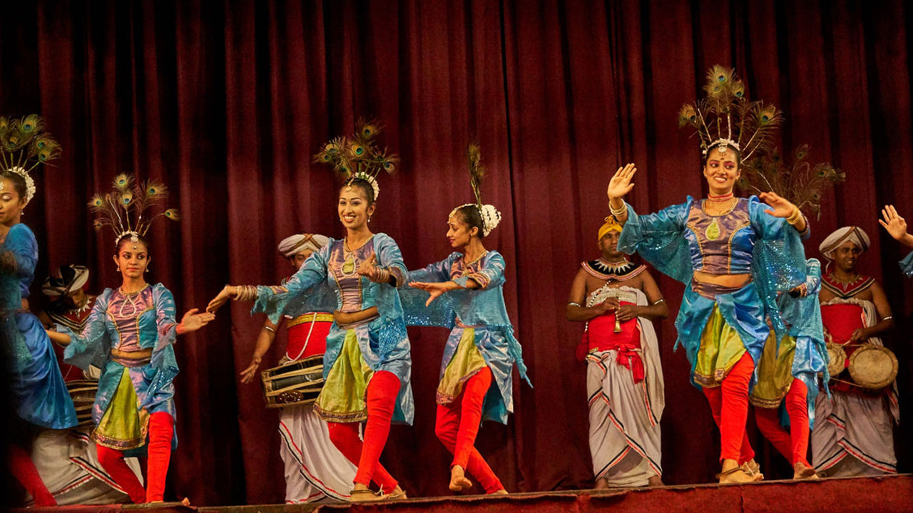 Ab Colombo: Tour nach Pinnawala und Kandy