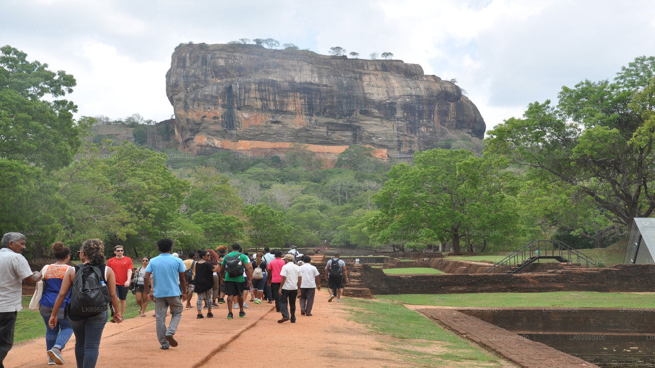 Sigiriya und Dambulla vom Mount Lavinia