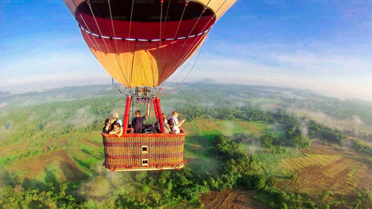 Fahrt mit dem Heißluftballon ab Kandalama