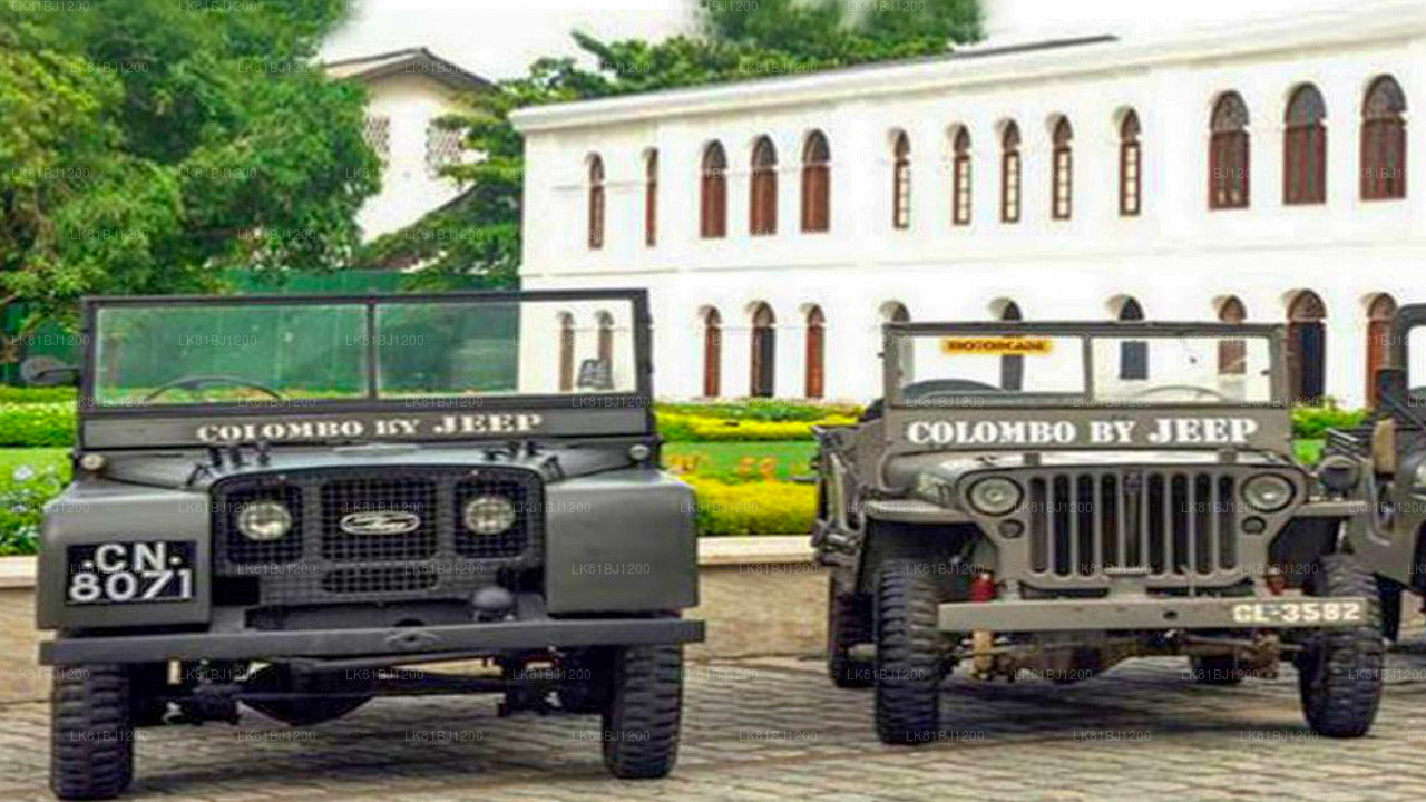 Stadtrundfahrt durch Colombo mit dem Land Rover Series 1 Jeep ab dem Hafen von Colombo