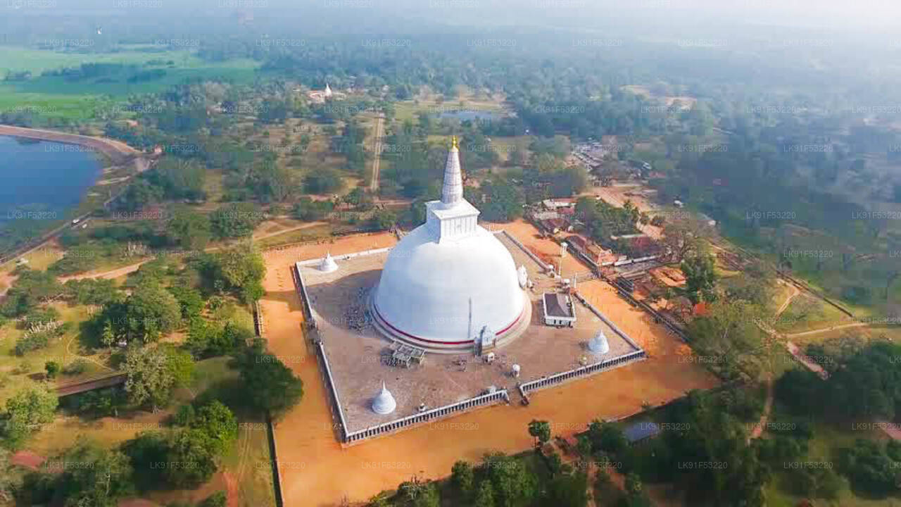 Entdecken Sie Anuradhapura mit dem Hubschrauber von Koggala aus
